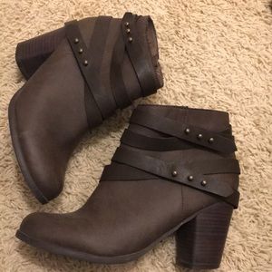 Very cute ankle boots
